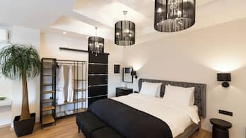Panoramic Studio Suite, Sea View | 1 bedroom, Frette Italian sheets, premium bedding, pillowtop beds