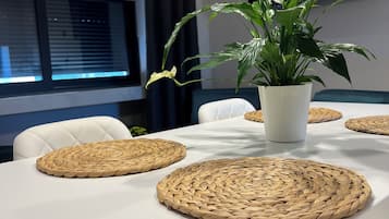 Deluxe-lejlighed - havudsigt | Spisestue