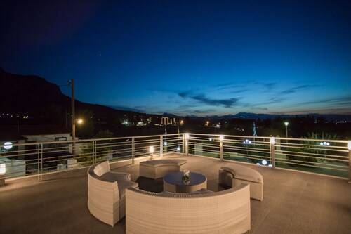 Apollonio Suites