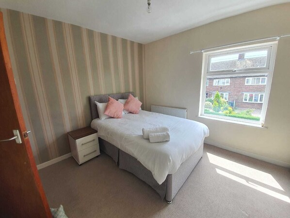 House, 3 Bedrooms, City View - Comfortable Homestay in Stoke (Stoke-on-Trent)