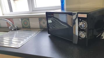 House, 3 Bedrooms, City View | Interior