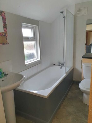 Nhà, 3 phòng ngủ, quang cảnh thành phố | Phòng tắm