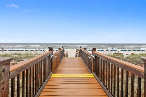 Sandy Key 635 2 BD 2BH 6th Floor