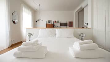 Apartment (0 Bedroom) | Interior