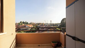 Apartment (3 Bedrooms) | Balcony - Parada 31 (Vedano al Lambro)