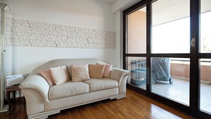 Apartment (3 Bedrooms) | Living area - Parada 31 (Vedano al Lambro)