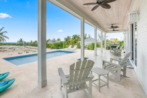 حمّام سباحة خارجي، حمّام سباحة مُدفَّأ