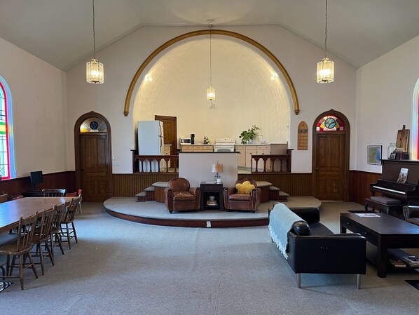 Interior - Church Conversion Family Chalet - Pretty River - Collingwood - Blue Mountain (Nottawa)