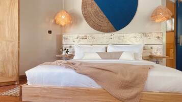 Luxury Room | Premium bedding, minibar, in-room safe, laptop workspace