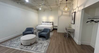 The 610 Flats: Ayla's Alley #21