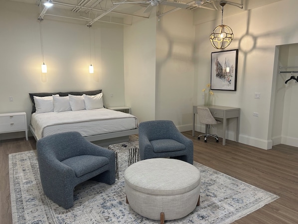 1 habitación, tabla de planchar con plancha, wifi y ropa de cama 