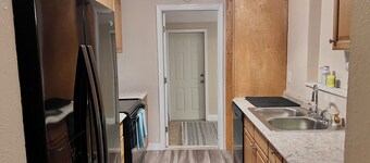 Adventure Coast 4/2, Big Yard