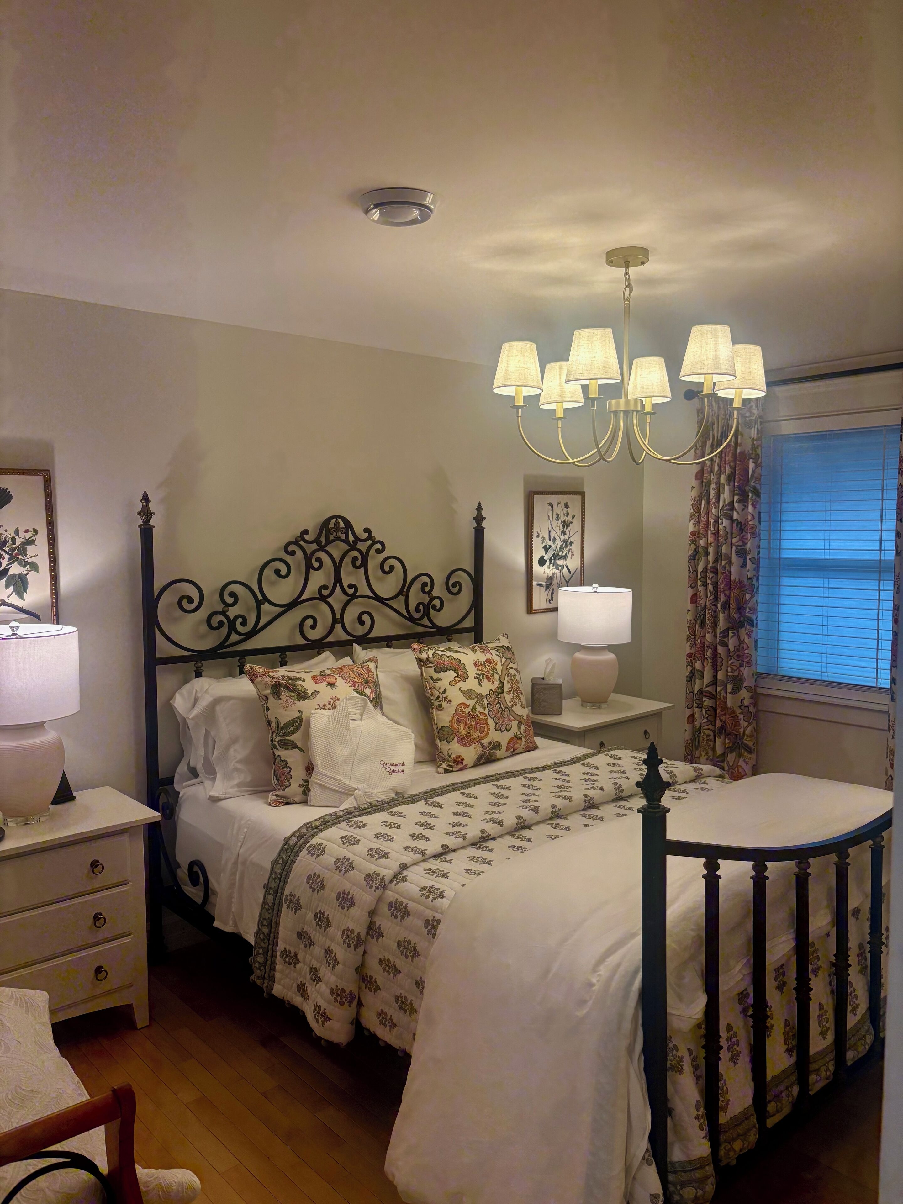 1 chambre, fer et planche à repasser, accès au Wi-Fi (inclus)