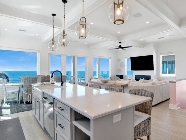 House, Multiple Beds (The Lazy Fish - Viviana #3) | Interior - The Lazy Fish - Viviana #3 (Pensacola)