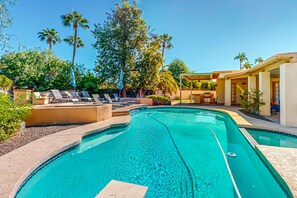 Et oppvarmet basseng