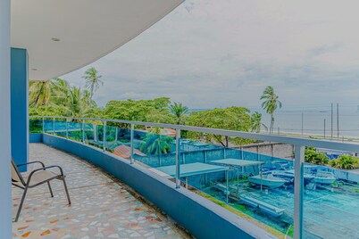 Coastal condo with sea views,  balcony & resort amenities