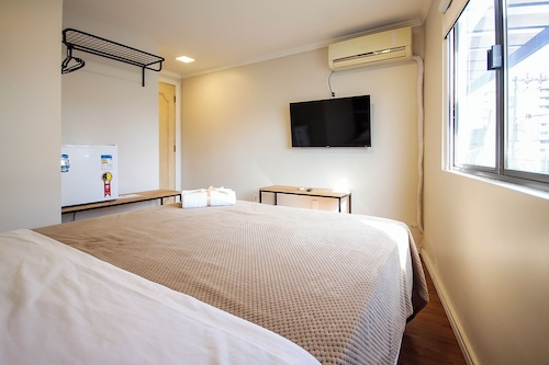 Blumenau Inn. 600 meters from the Germanic Village