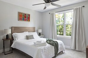 3 soverom, safe på rommet, strykejern/-brett og wi-fi