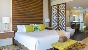 3 bedrooms, in-room safe, desk, iron/ironing board - 3 Bedroom Loft with Resort Amenities and Ocean Views (Cancún)