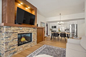 Smart TV, fireplace, stereo - Tremblant Prestige - Étoile 1510-22 (Mont-Tremblant)
