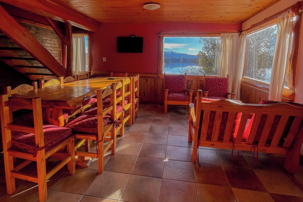 Cabin, Lake View | Dining room