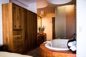Shower, hair dryer, towels, soap - Andales Suites 101 (Puerto Vallarta)