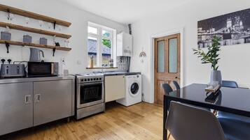 Microwave, oven, stovetop, coffee/tea maker