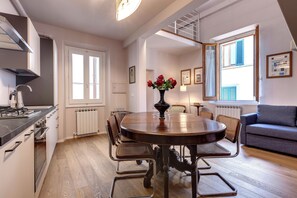 Duplex | Living area | 40-inch flat-screen TV with digital channels - Mamo Florence - Francesco Apartment (Florence)