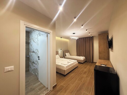  Kalpazo Hotel Tommy Durres