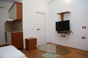 Habitación triple económica | Sistema de insonorización y wifi gratis