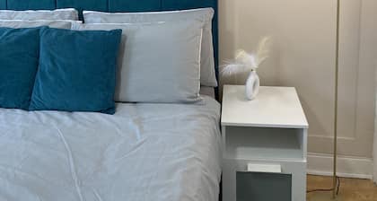 Spacious 2-bed Near Etihad-games Room-free Parking