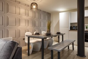 Dining - Beautiful 2 Bed With Balcony (Bradford)