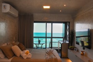 Comfort Studio, 1 Queen Bed with Sofa bed | Free WiFi - Kauai Beach Residence (Tamandaré)