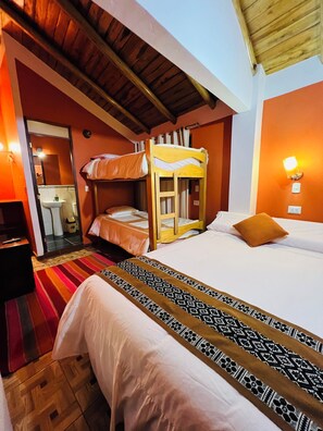 1 kamar tidur, seprai premium, dan selimut bulu angsa