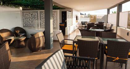 Goddis Apartments Ajah