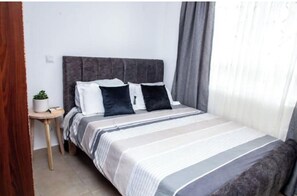 3 Schlafzimmer, Bügeleisen/Bügelbrett, WLAN, Bettwäsche