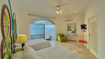 5 bedrooms, iron/ironing board, WiFi, bed sheets