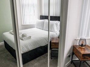1 Schlafzimmer, Bügeleisen/Bügelbrett, kostenloses WLAN, Bettwäsche