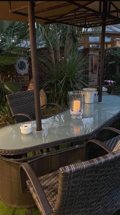 Oakwood Cabin Retreat in Bexleyheath