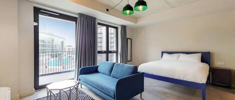 Studio, 1 Double Bed, Non Smoking | Living area