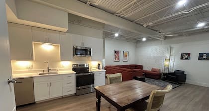 The 610 Flats: Vueve 'n Vogue #27