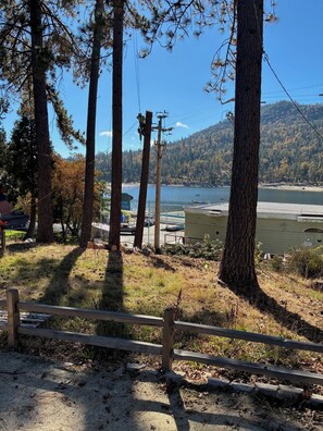 Luokittelematon kuva, 4 kautta 6, painike