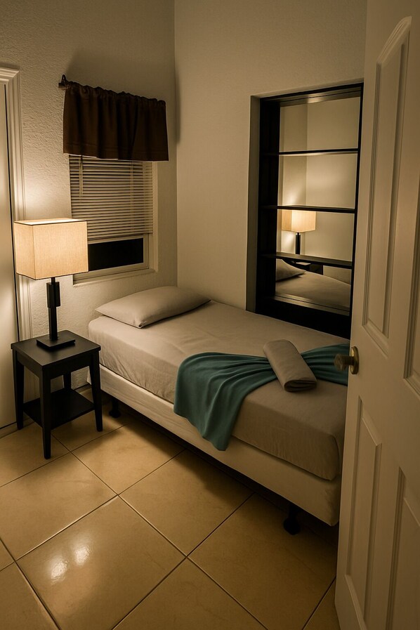 Basic Single Room | Bed sheets