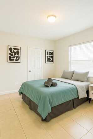Quarto casal luxo | 1 quarto, roupa de cama