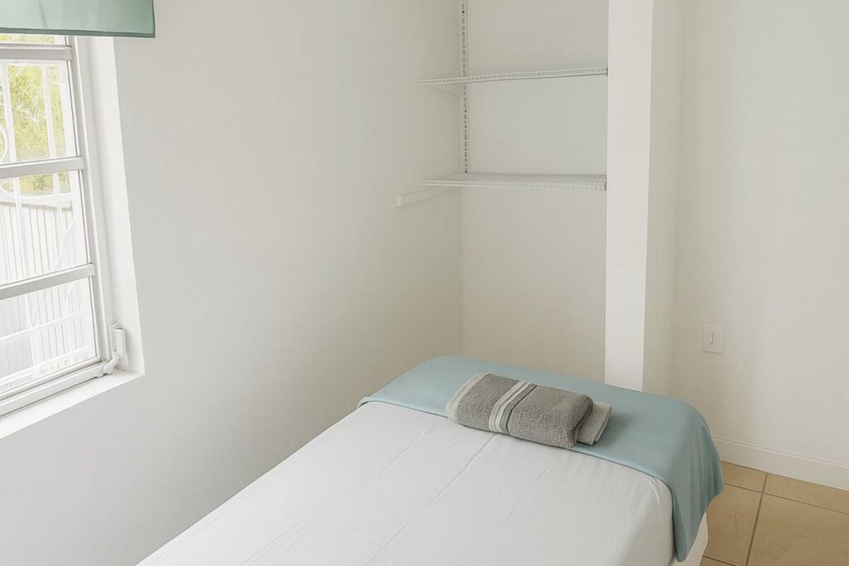Basic Single Room | Bed sheets