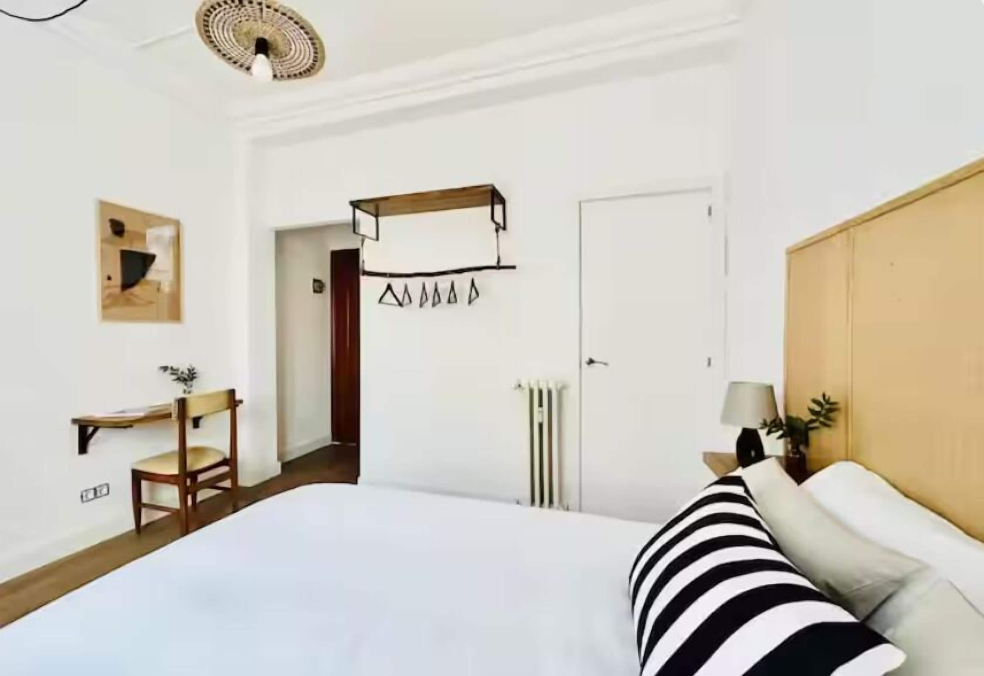 Photo - Autentic Boutique Moncloa