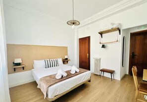 Habitación doble Deluxe | Escritorio y wifi gratis