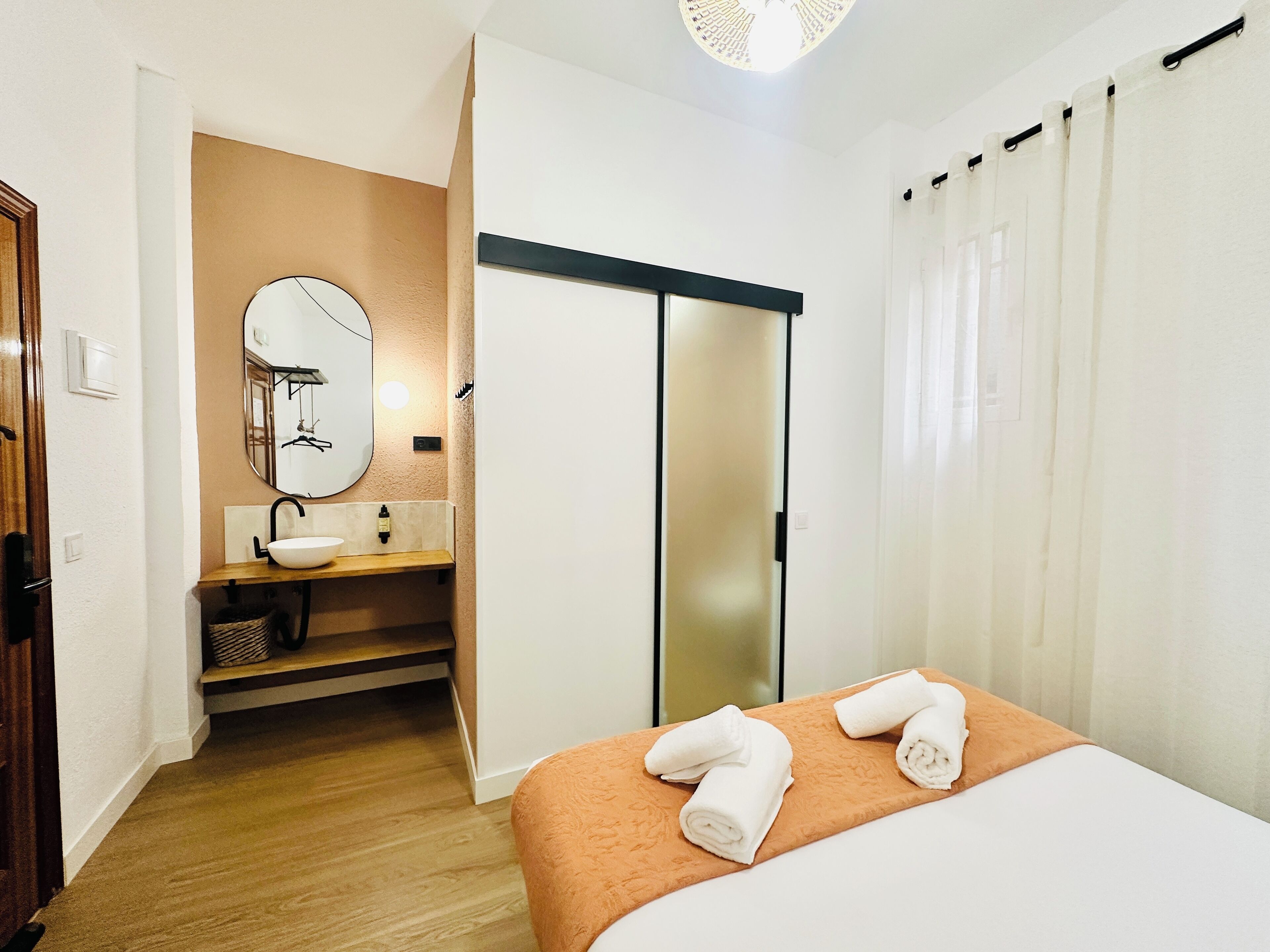 Photo - Autentic Boutique Moncloa