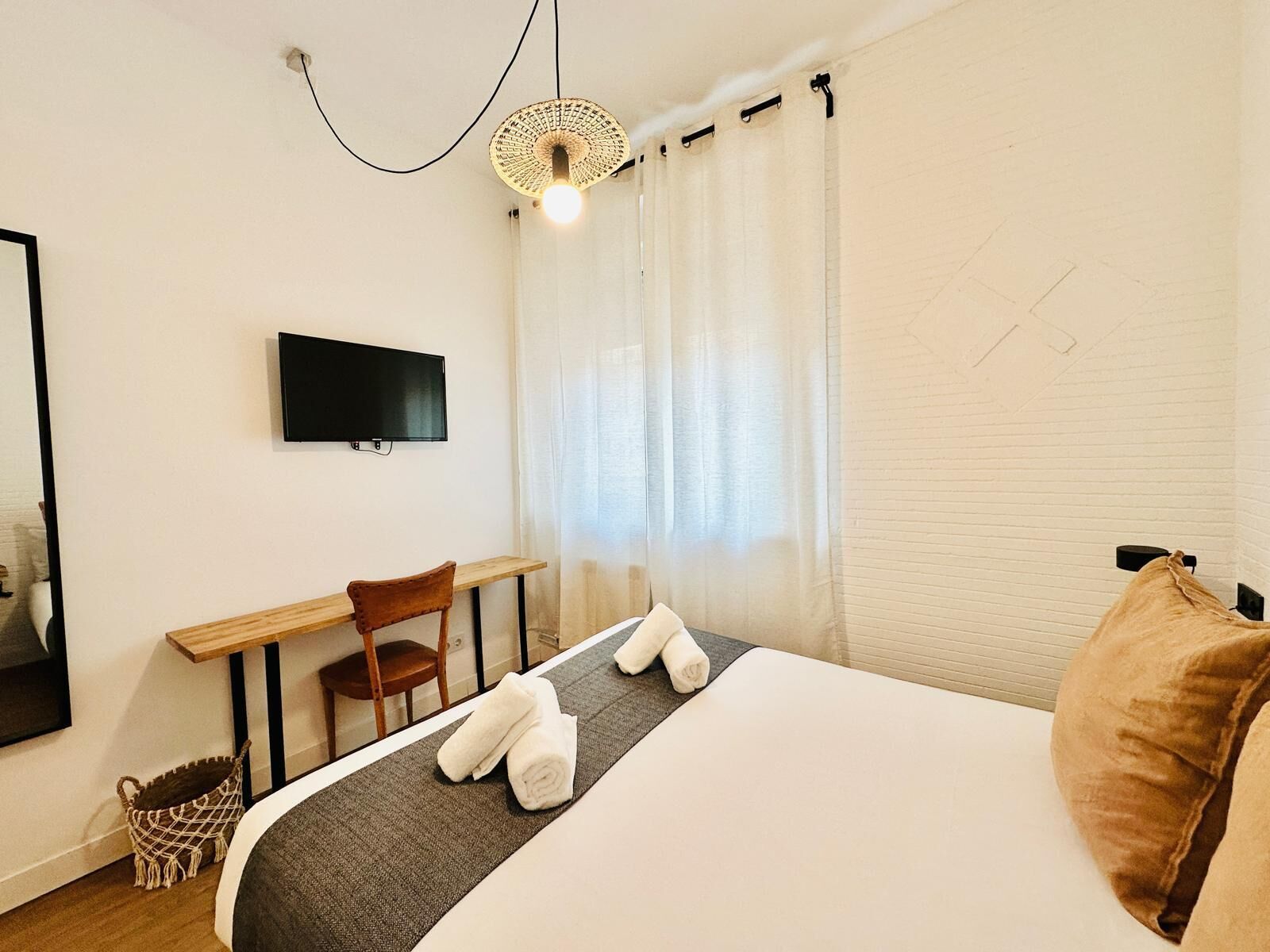 Photo - Autentic Boutique Moncloa