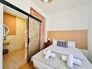 Standard Double Room | Desk, free WiFi - Autentic Boutique Moncloa (Madrid)
